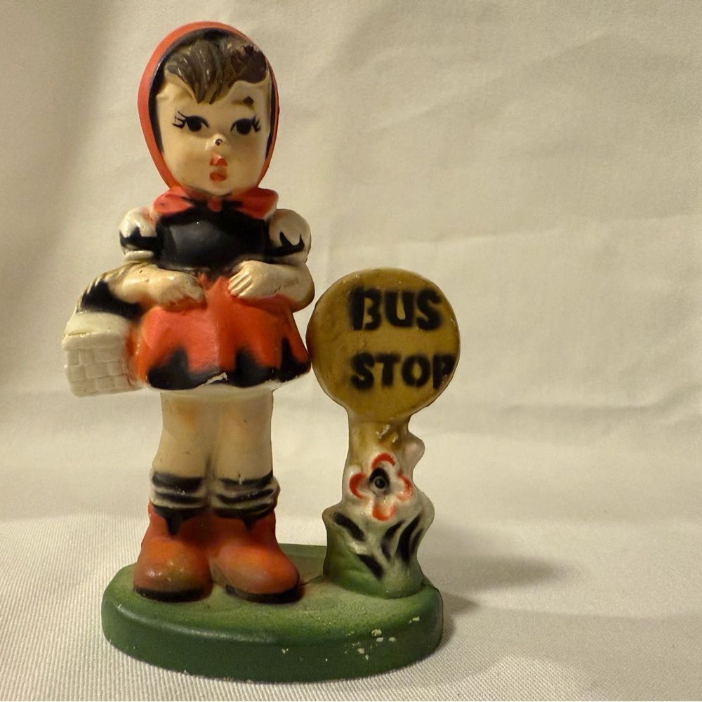Sweet Vintage Kurt S Adler German Girl Bus Stop Figurine Classic Hummel Style - Picture 2 of 8